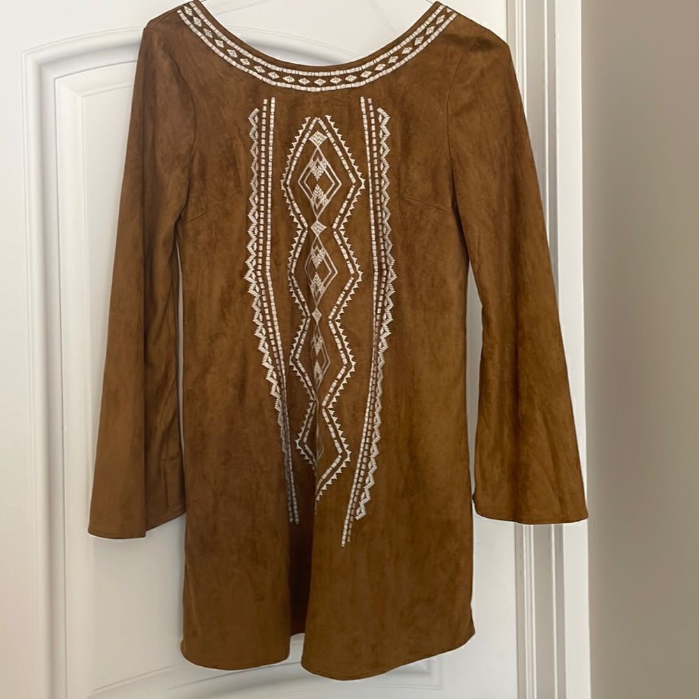 GIRL OBSESSED INDIAN INSPIRED SUEDE FEEL AND LOOK WASHABLE DRESS.   NEW …